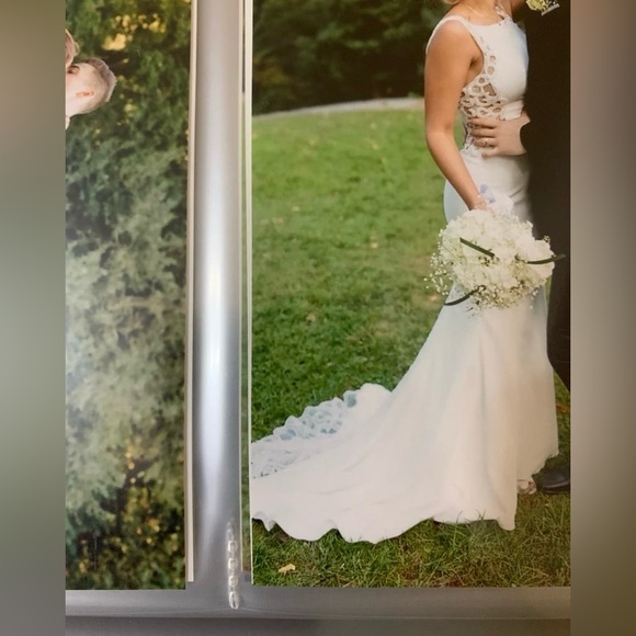 BEAUTIFUL WEDDING DRESS - Picture 9 of 16